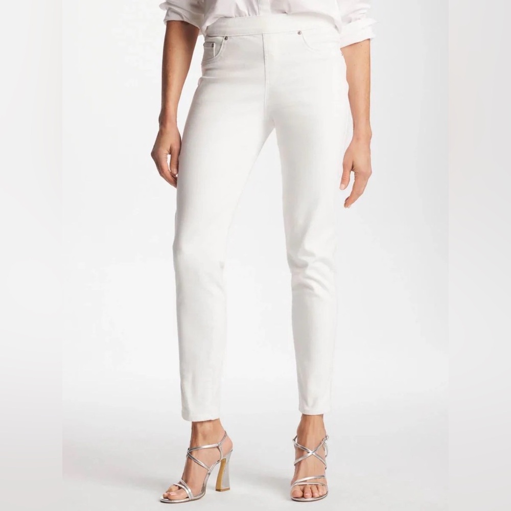 NWT Chico Jegging 0 US 4 Stylish White Pants